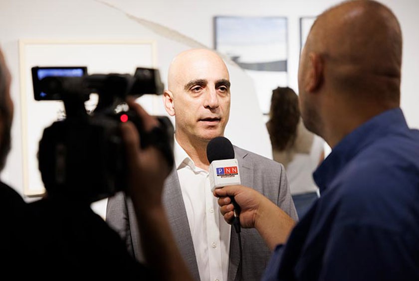 S6, E3: On Location: When Words Fail, Art Speaks