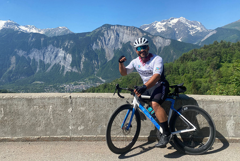 Alaa al-Dali, the original Gaza Sunbird on the way to the summit of Alpe d’Huez